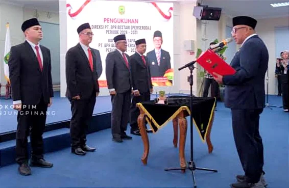 Kukuhkan Jajaran Pengurus BPR Bestari, Wali Kota Tanjungpinang: Logo Baru Harus Diikuti Perubahan Budaya Kerja